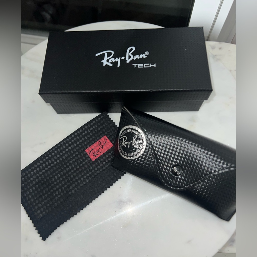 Ray-Ban Matte Black Polarized Sunglasses - Picture 6 of 6